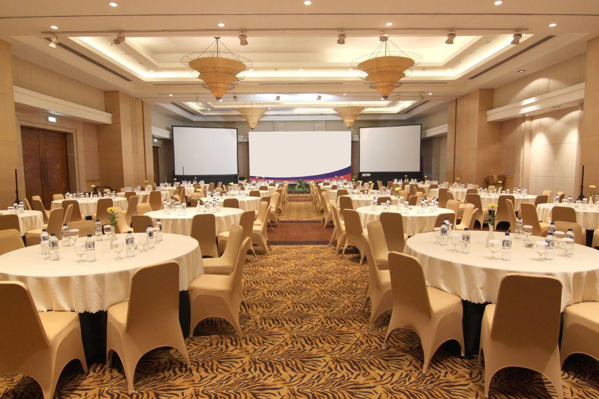 Hotel Santika Premiere Malang Dış mekan fotoğraf