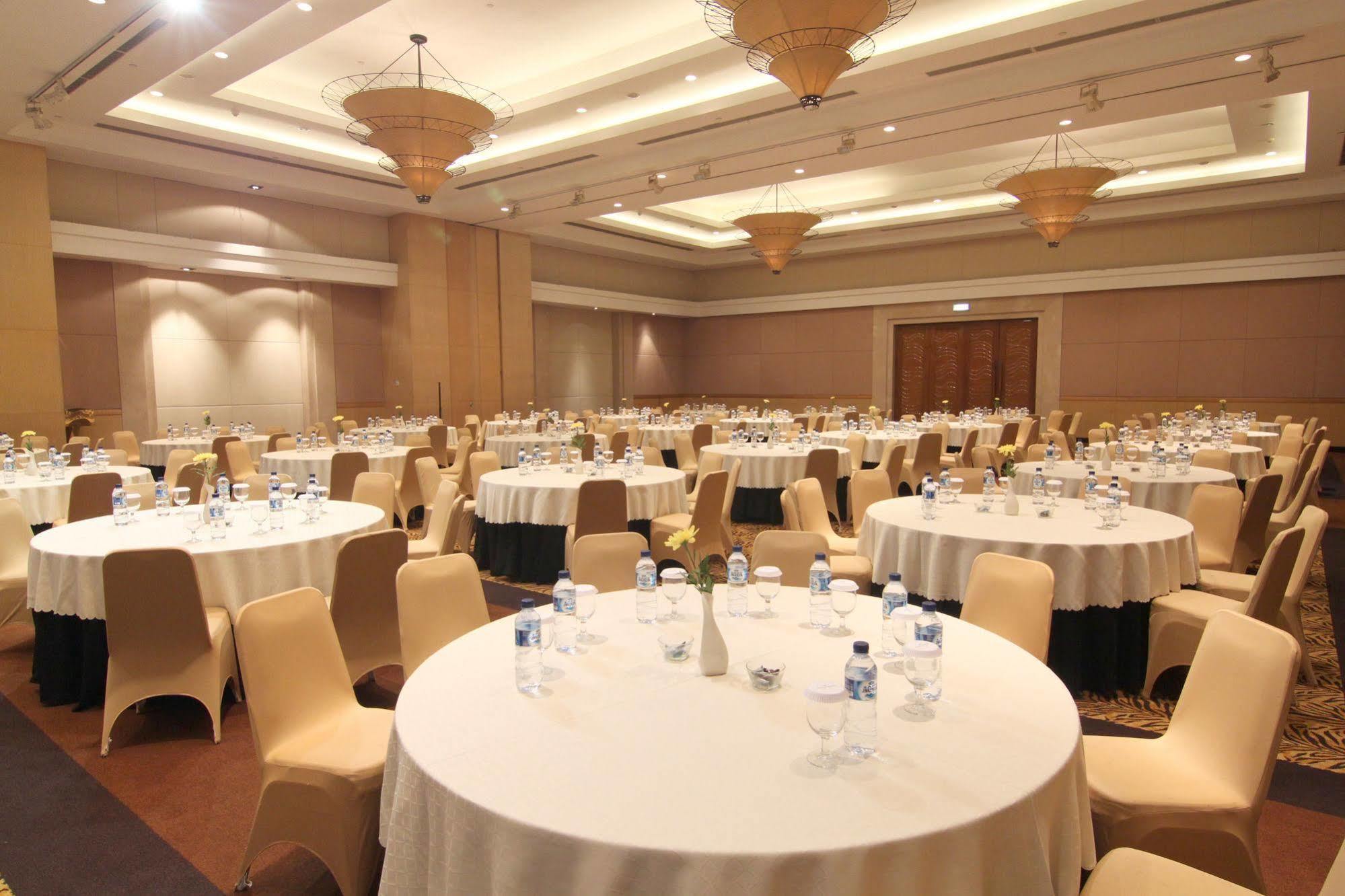 Hotel Santika Premiere Malang Dış mekan fotoğraf