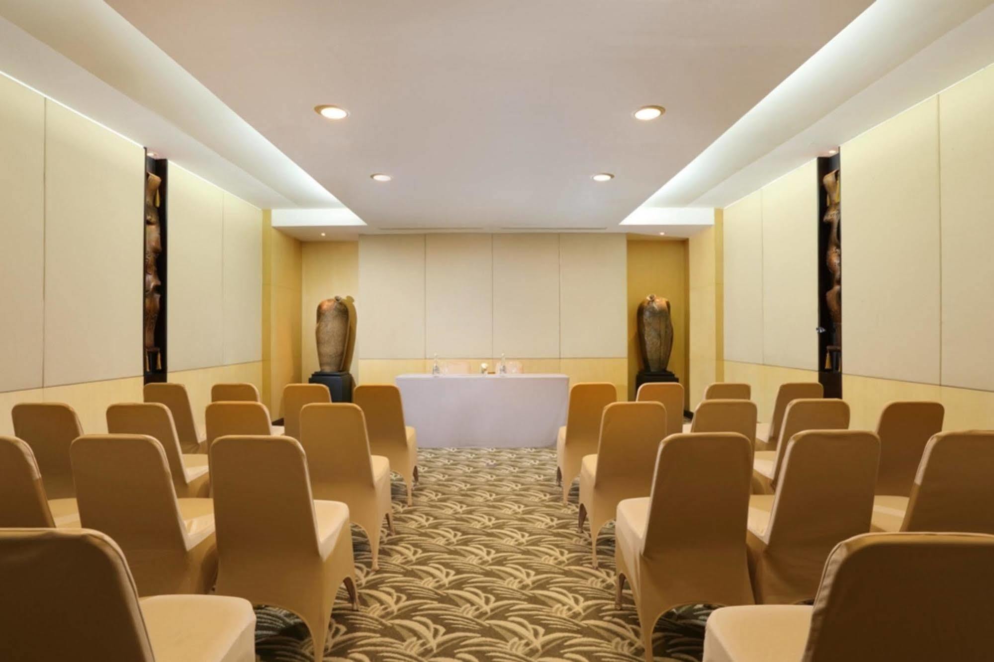 Hotel Santika Premiere Malang Dış mekan fotoğraf